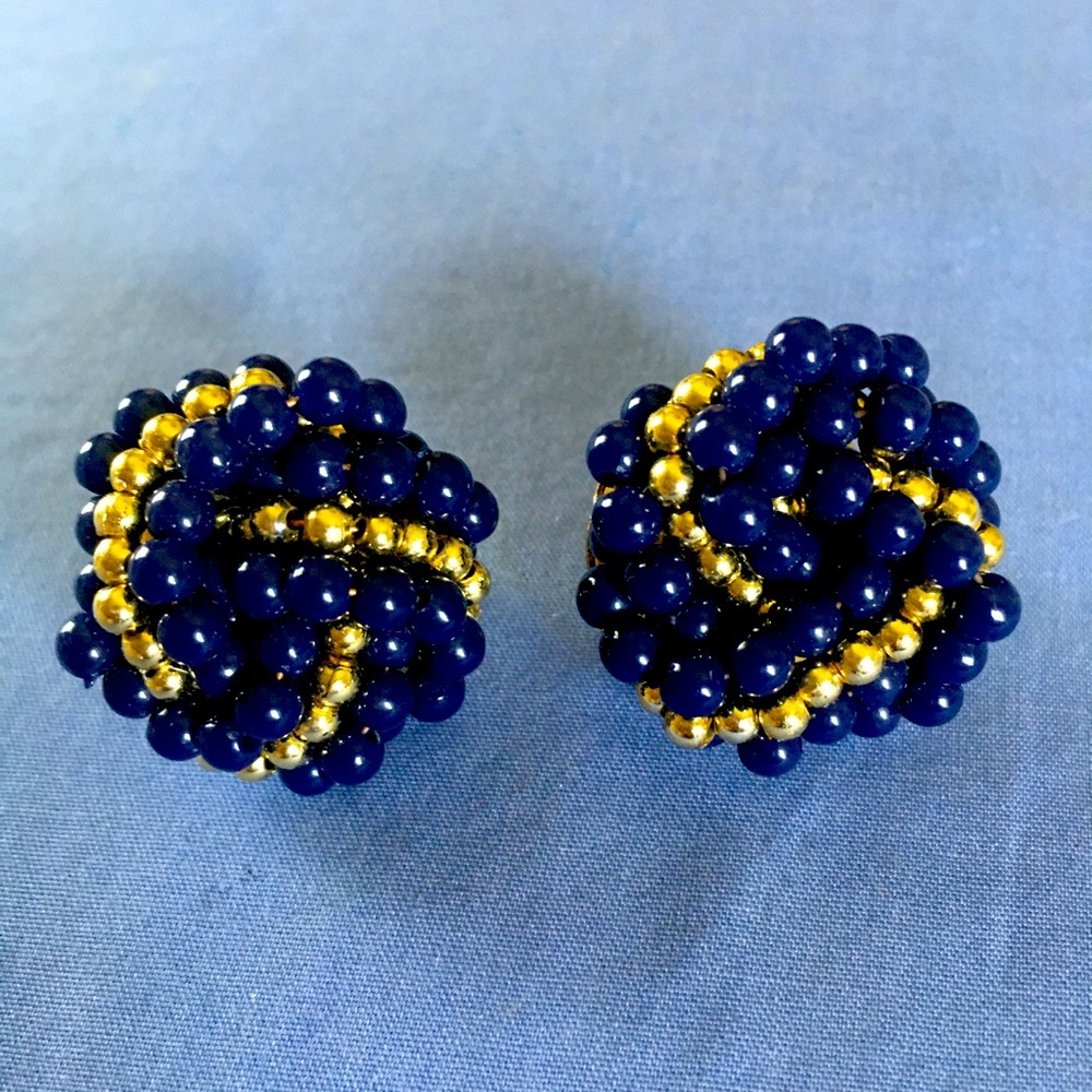 Vintage 1960’s Nave Blue & Gold Knotted Pearl Bead Round Clip-on Earrings / 019